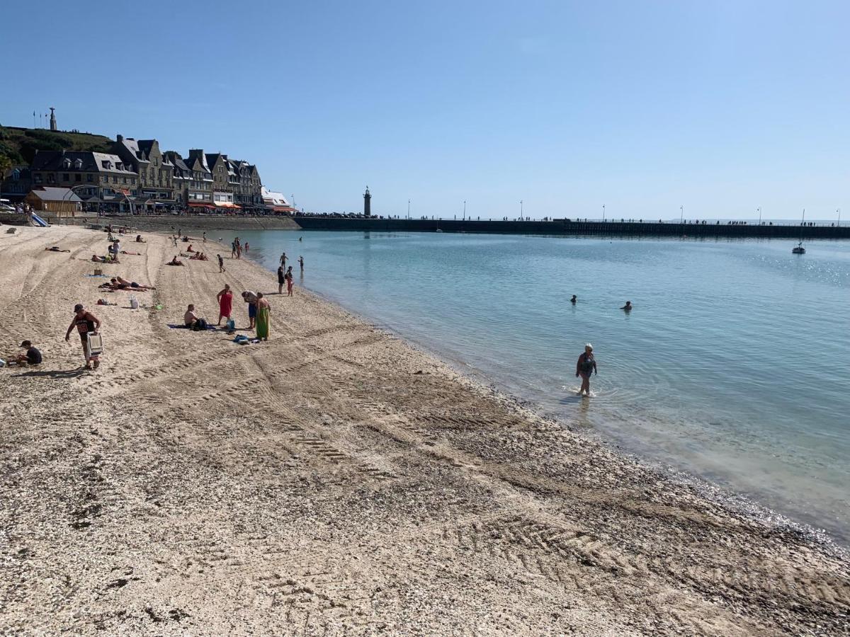 Apartamento Vue Sur Mer Cancale Exterior foto