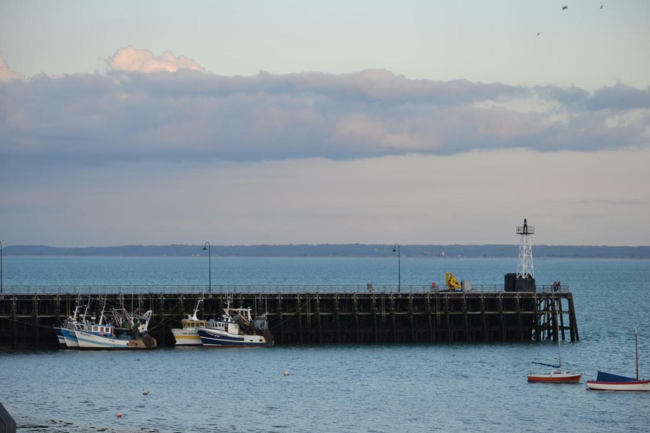 Apartamento Vue Sur Mer Cancale Exterior foto